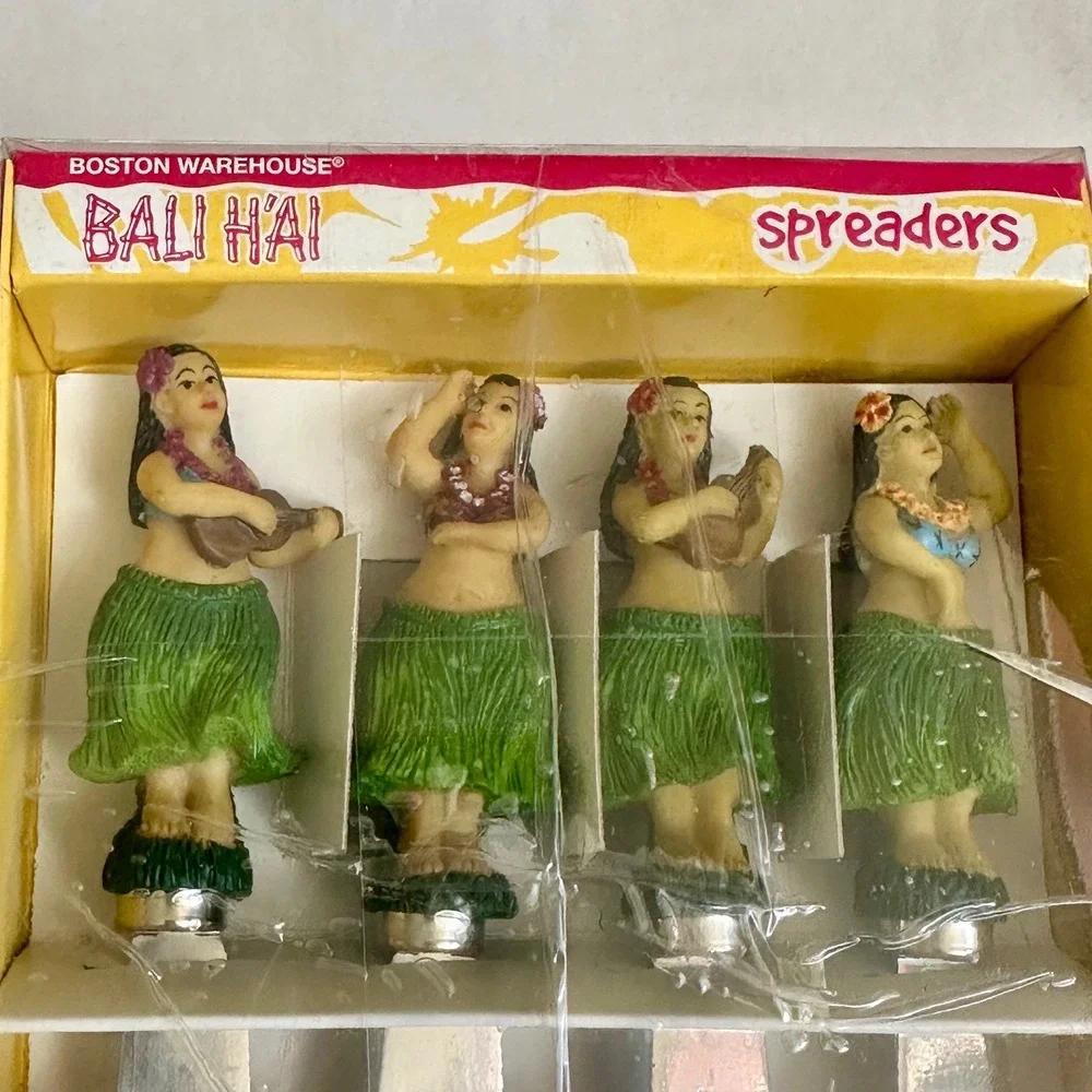 Vintage 2001 Boston Warehouse Bali Hai Hula Girl Cheese Spreader Set 4 NOS